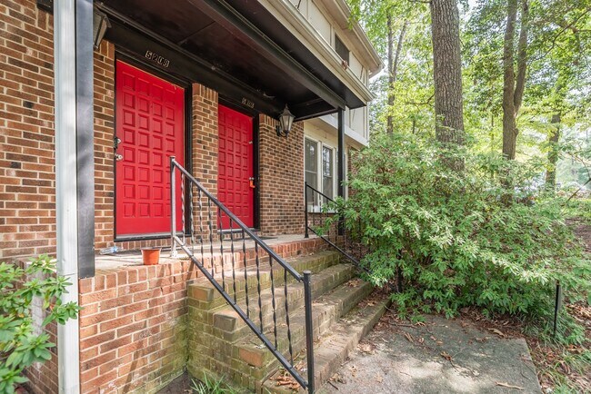 Foto del edificio - Raleigh 2bedroom 1.5 bathroom townhome- Av...