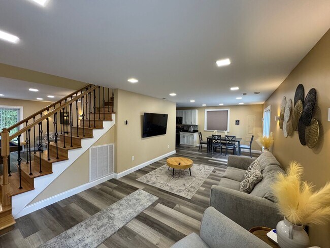 Foto del edificio - 3402 Birds Creek Rd