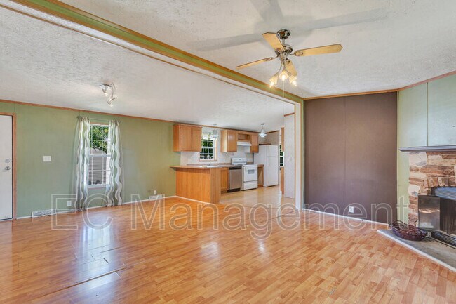 Building Photo - 322 Cocoa Ct