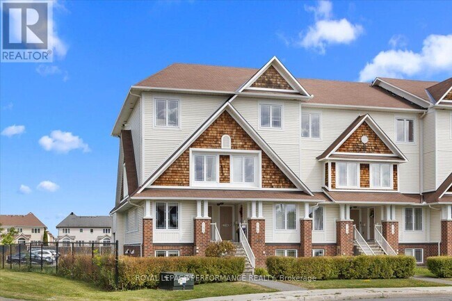 Photo du bâtiment - 732 Lakeridge Dr