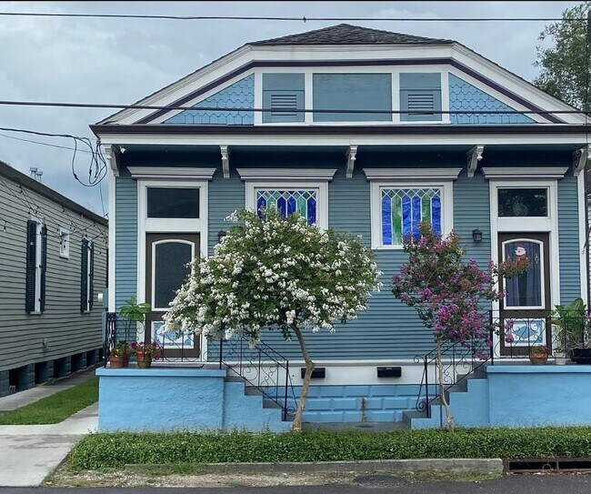 Building Photo - 619 N Hennessey St