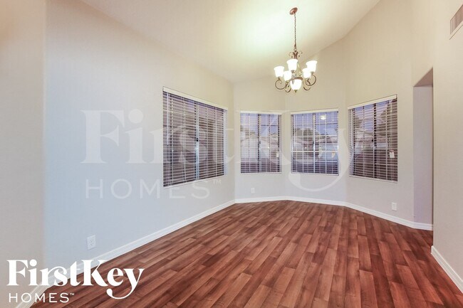 Foto del edificio - 11220 N 60th Dr