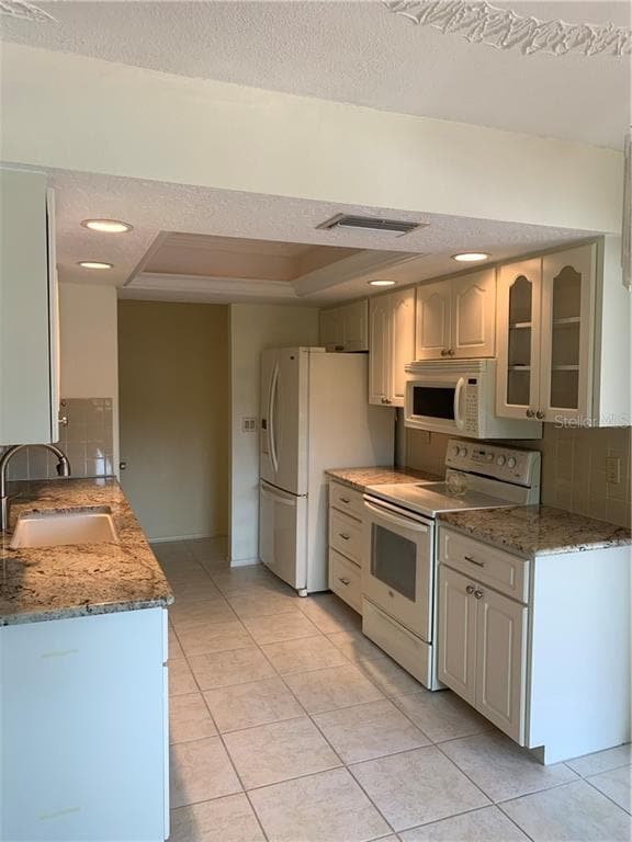 Building Photo - 4806 Huntleigh Dr