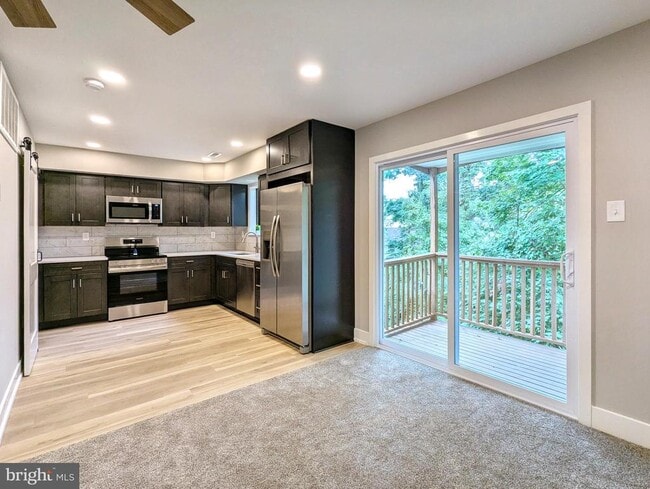 Building Photo - 26B Kittery Ct