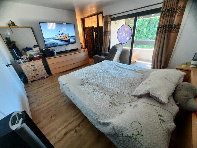 Foto del edificio - 795 Archwood Ave