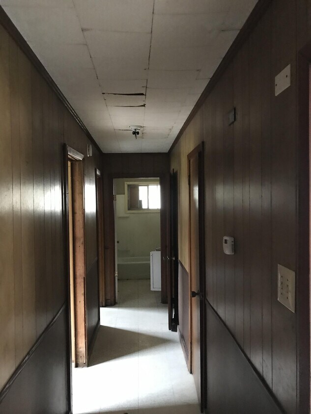 Building Photo - 19 Savella Dr