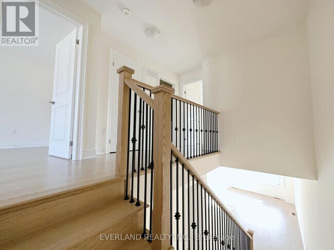 Photo du bâtiment - 50 Hercules Clb Dr