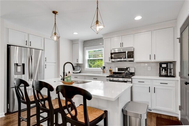 Foto del edificio - 2481 McCurdy Way