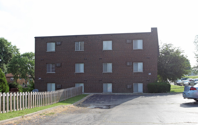 Building Photo - Midway Apartments