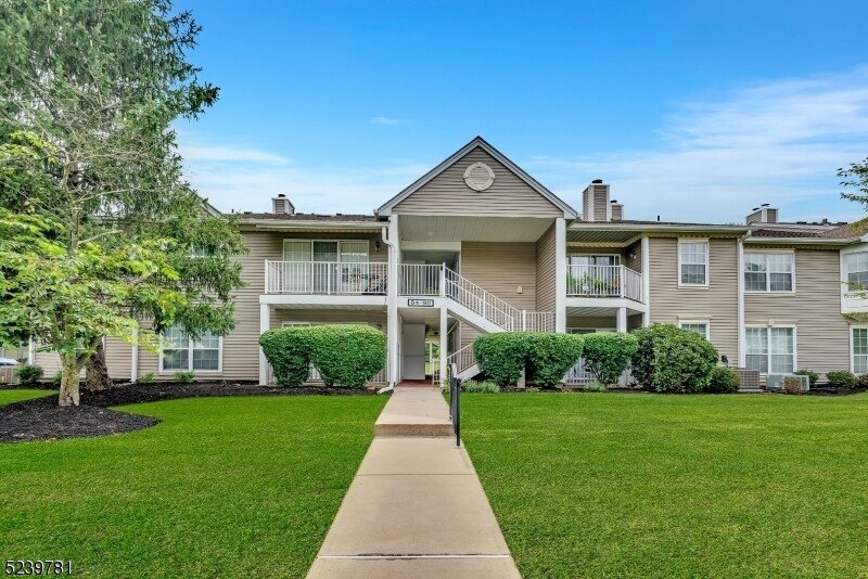 88 Lindsey Ct, Franklin Township, NJ 08823 Room for Rent in Franklin