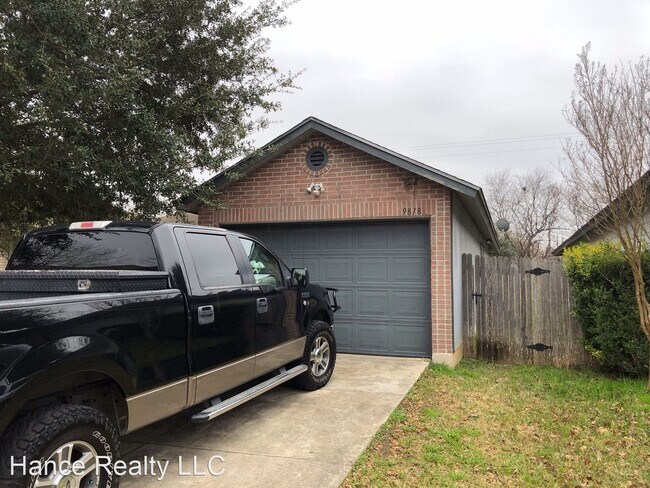 Building Photo - 2 br, 1 bath House - 9818-Mernard Cir