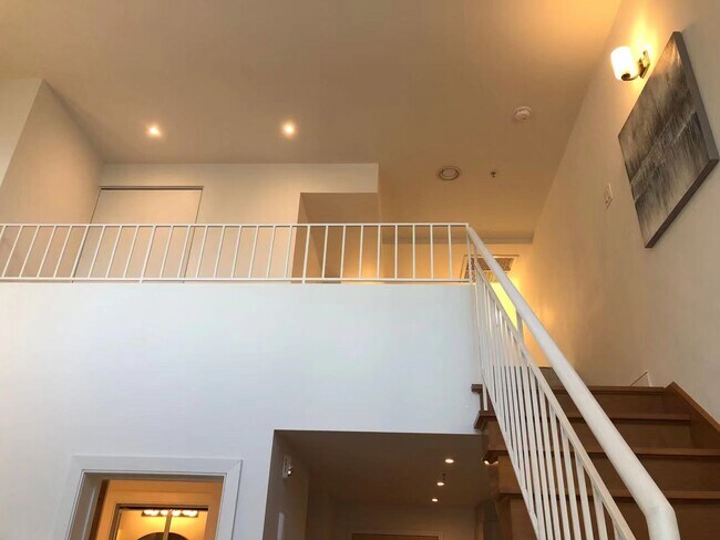 Photo du bâtiment - 1212 Rue Rue Bishop