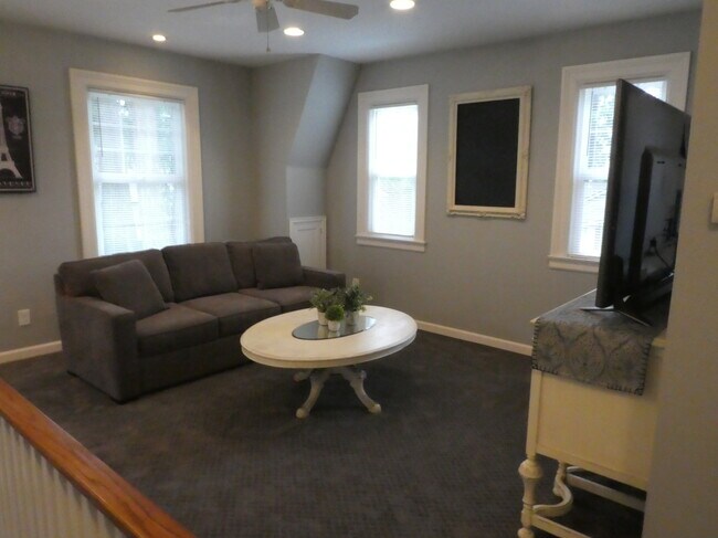Foto del edificio - 2303 SE Silver Springs Rd