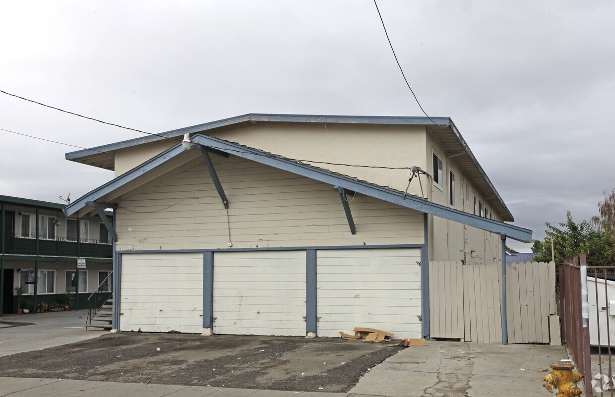 Building Photo - 6377 Baine Ave