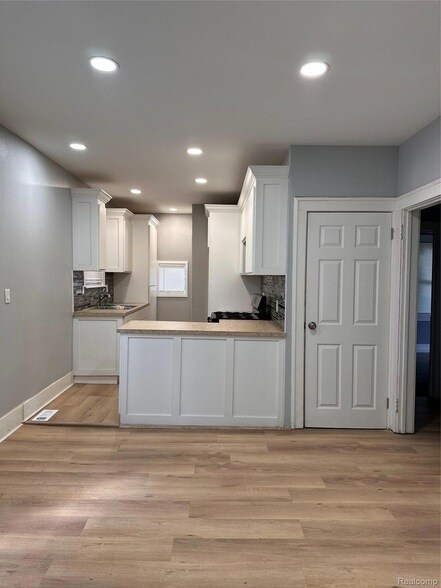 Foto del edificio - 2286 Tuxedo St