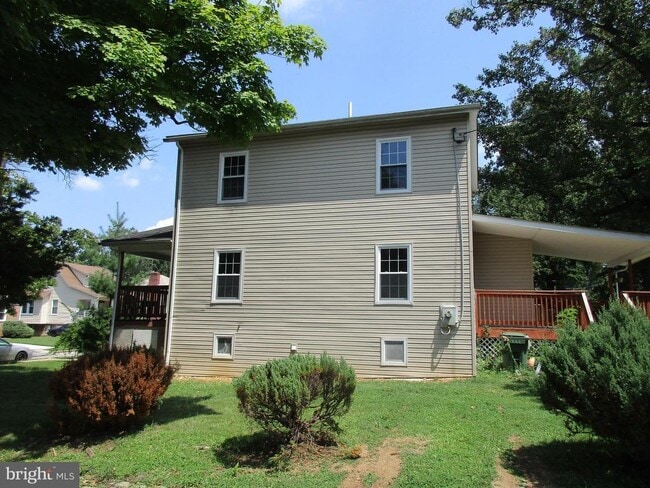 Foto del edificio - 3317 Devonshire Dr