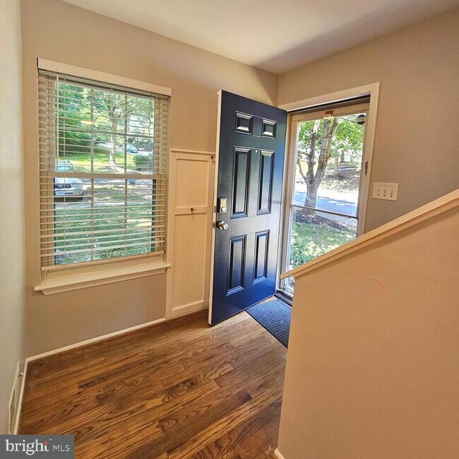 Building Photo - 6430 Shannon Station Ct