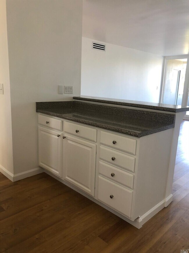 20 Andrew Dr, Tiburon, CA 94920 Condo for Rent in Tiburon, CA