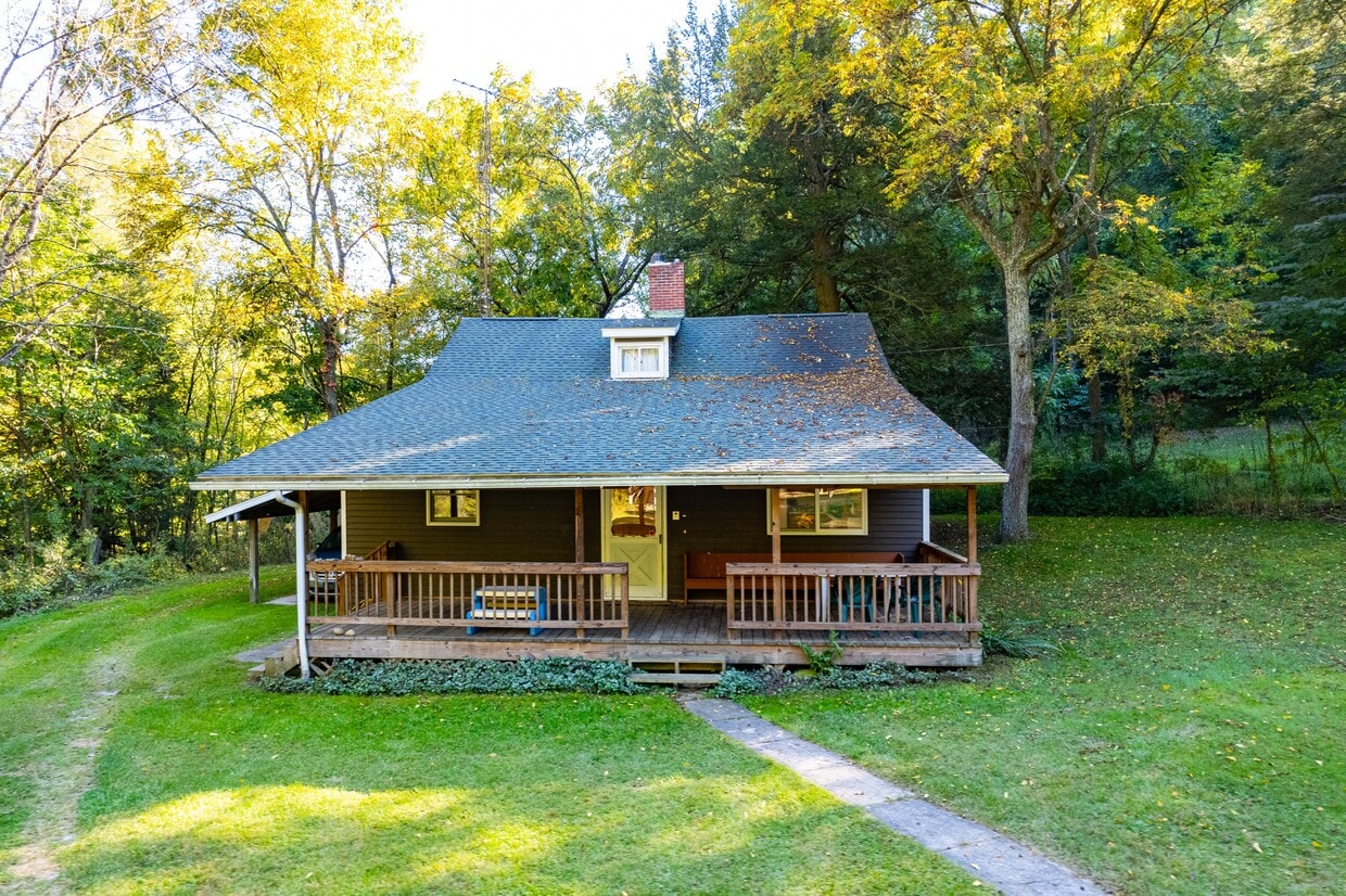 Primary Photo - 7976 Winding Run Rd