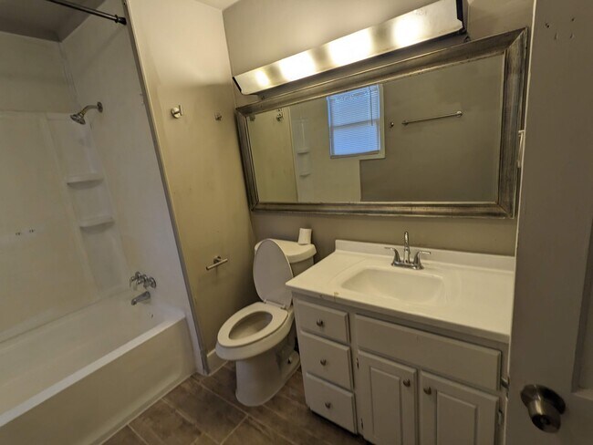 Building Photo - 1022 W Morgan St