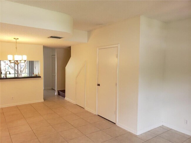 Building Photo - 7803 Dixie Beach Cir