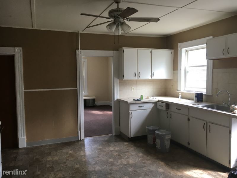 28 Olive St, Naugatuck, CT 06770 Apartment for Rent in Naugatuck, CT