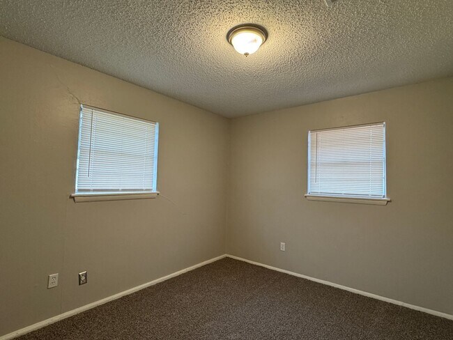 Foto del edificio - 3310 SW Salinas Dr