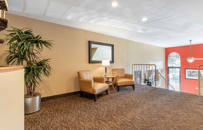 Lobby and Guest Check-in - Furnished Studio - Lexington