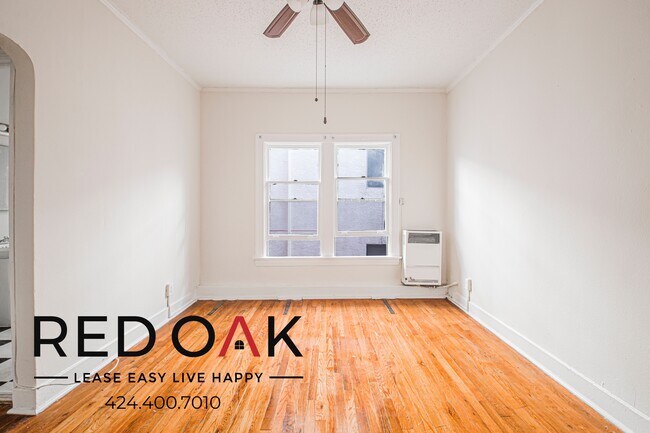 Foto del edificio - 447 S Grand View St