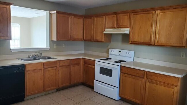 Building Photo - 7840 Lipscomb Dr