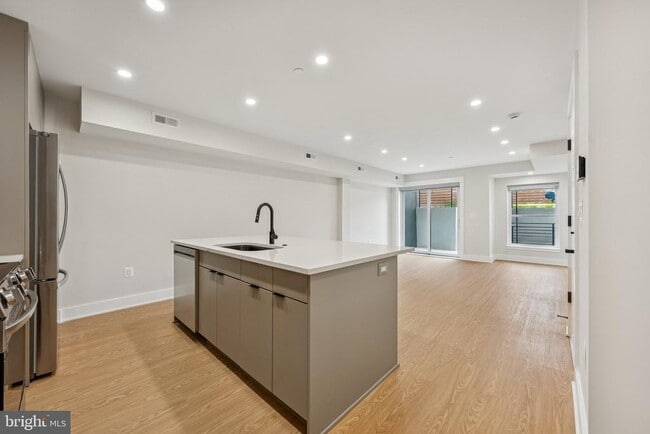 Building Photo - 2134 Wisconsin Ave NW