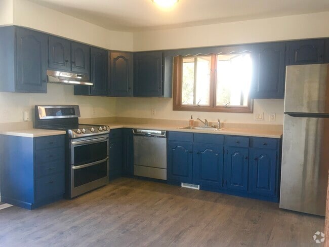 Building Photo - 738 S Watermelon Dr