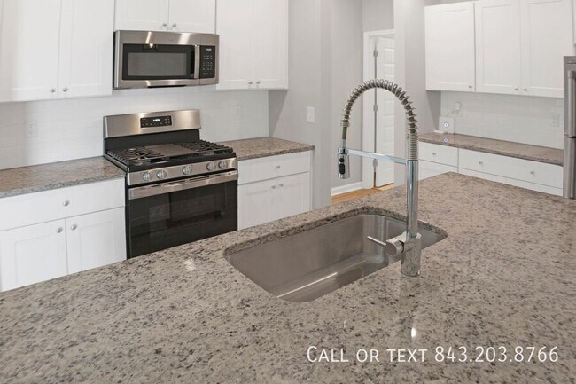Foto del edificio - 557 Spanish Wells Rd