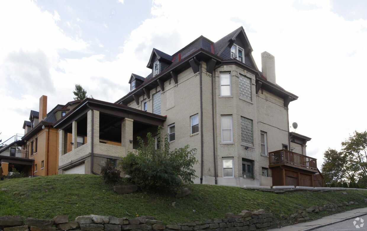 Building Photo - 3313 Brownsville Rd