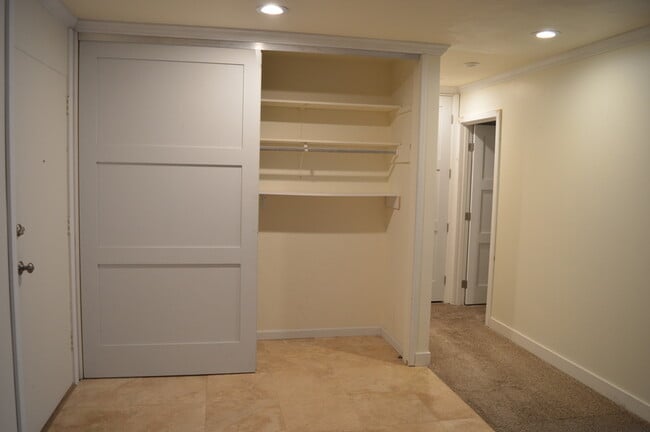 Foto del edificio - 6401 Lake Washington Blvd NE