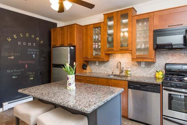 chalkboard in kitchen - 413 1st St