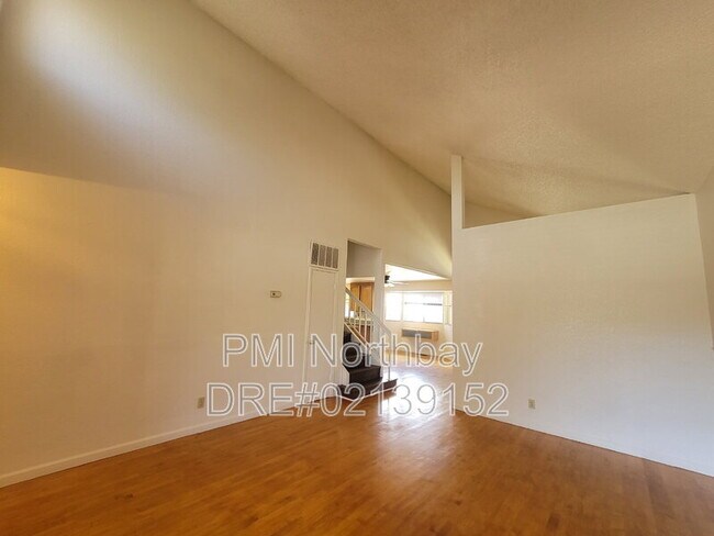 Foto del edificio - 2443 Dawn Way