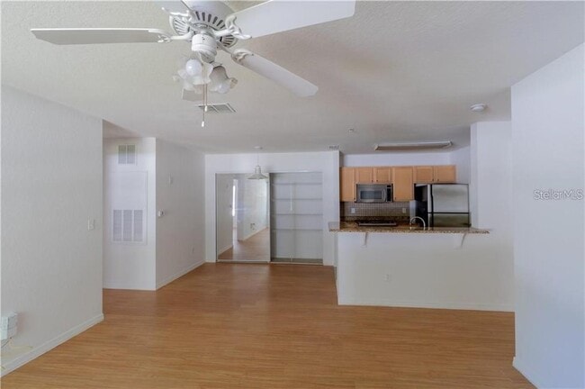 Building Photo - 910 Regatta Bay Dr