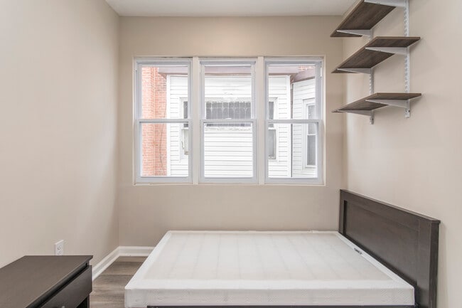 Foto del edificio - 917 W Duncannon Ave