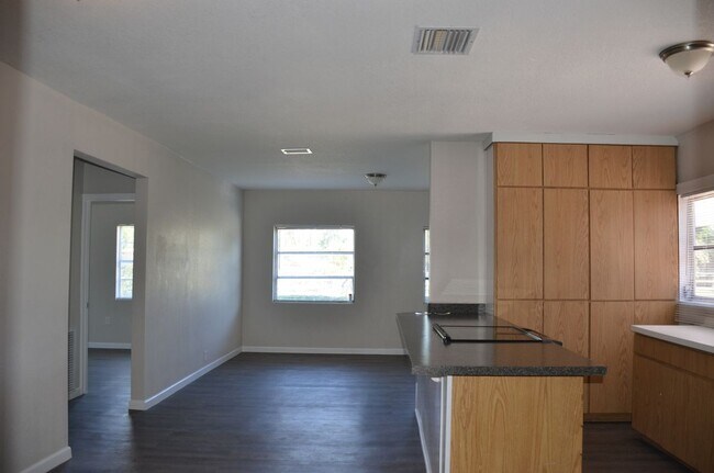 Foto del edificio - 132 McKean St