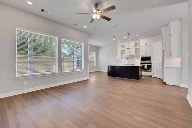 Building Photo - 3110 Millwork St