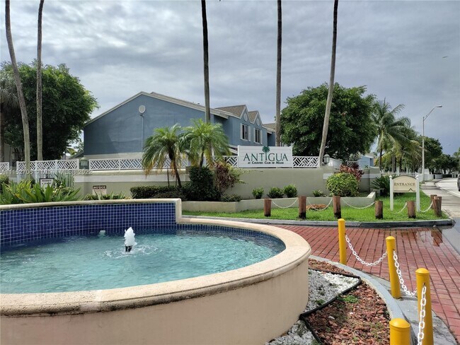Foto del edificio - 17440 NW 67th Pl