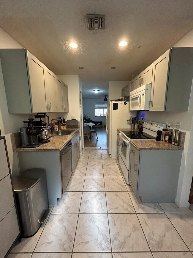 Building Photo - 1363 NW 94th Way