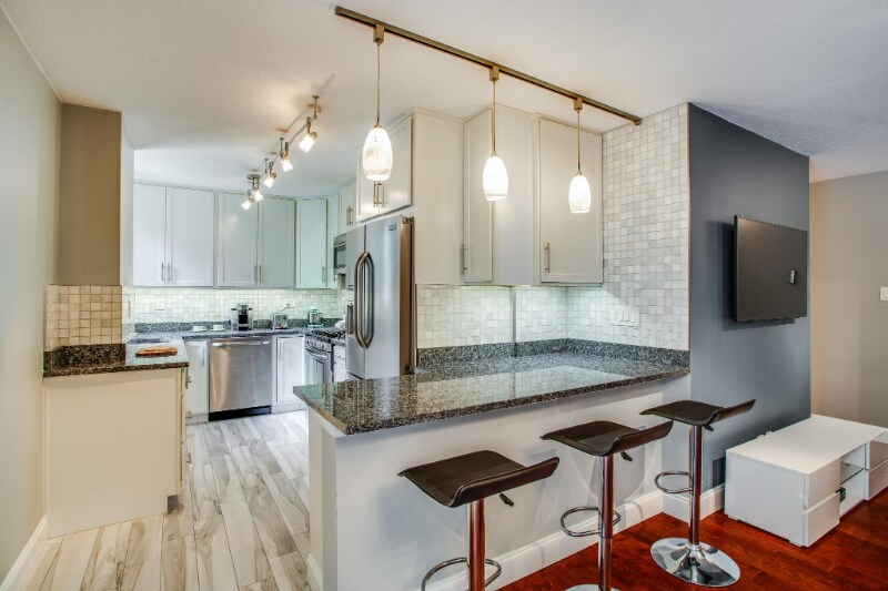 Foto principal - 2201 New Hampshire Ave NW