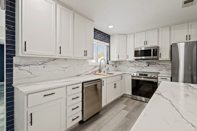 Building Photo - 9436 Amberton Pkwy