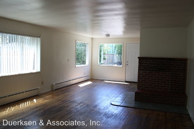 Building Photo - 426-428 NW 25th St