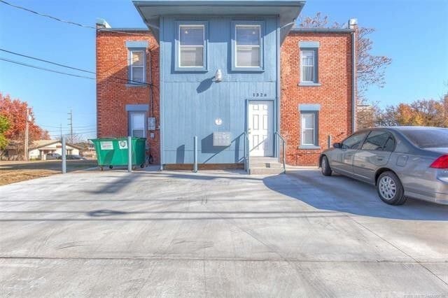 Building Photo - 1326 S Carthage Ave