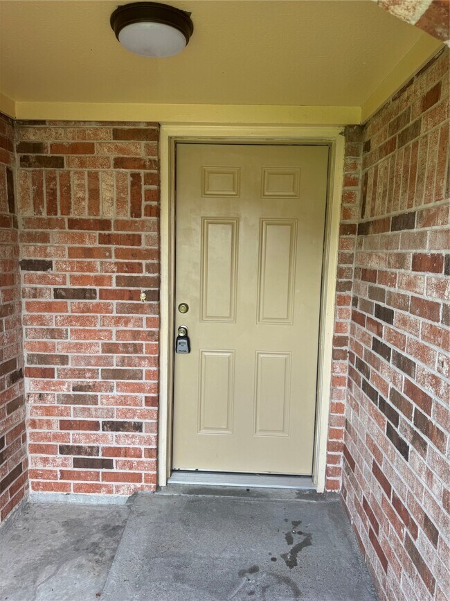 Foto del edificio - 11922 Sulphur Springs Dr