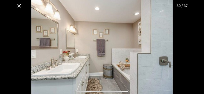 Foto del edificio - 11180 Tung Grove Rd