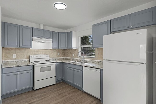 Building Photo - 663 S Econlockhatchee Trail
